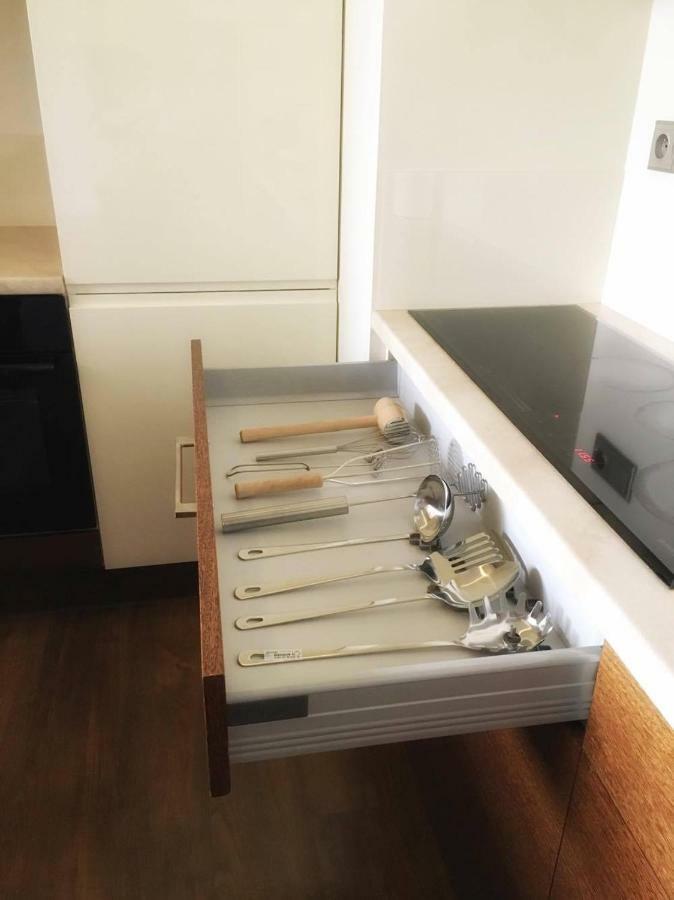 Butas Apartament Vincent Metro 83 M2 *